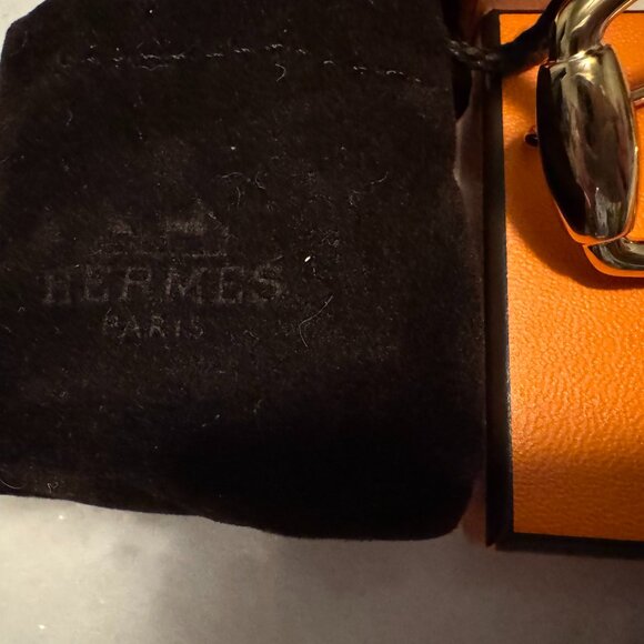HERMES Gold tone Scarf Ring new & unused with Hermes box & pouch - Picture 3 of 6